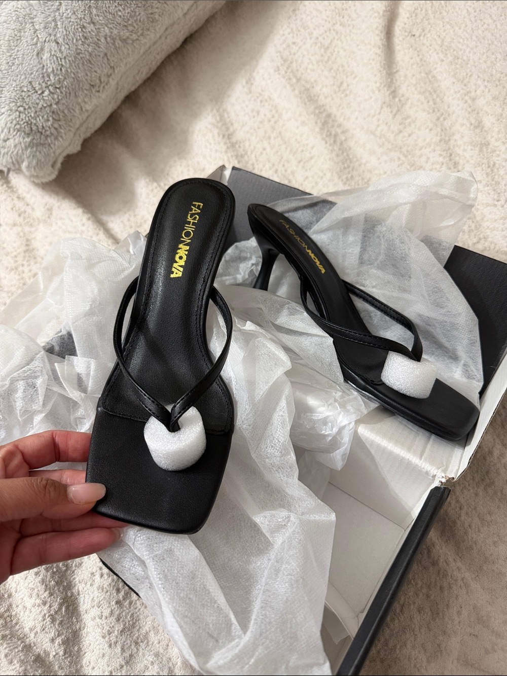 Fashion Nova Kitten slip on heels thong sandals black sz 6